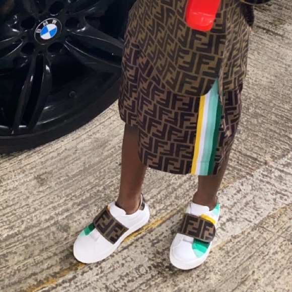 FENDI SHOES - Picture 1 of 3